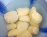 A picture of step 2 of Fried sweet potato with egg.