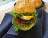 Hình bước làm 4 của món Hamburger