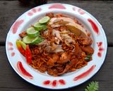 Foto langkah ke 6 dari resep Bakmi Goreng Dok Dok Merah Khas Surabaya.