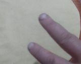 صورة لخطوة 3 من وصفة كسرة محشية بالبصل وشحمة خروف