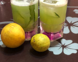 A picture of step 2 of Cucumber drink🍋🥒.