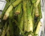 Foto del paso 3 de la receta: Bifes con espárragos al ajo