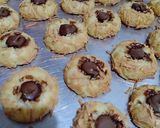 Foto langkah ke 5 dari resep Choco thumbprint cookies.