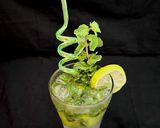 A picture of step 4 of Gondhoraj Lemon Mint Virgin Mojito.