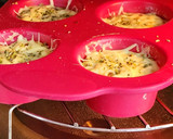 Foto del paso 8 de la receta: Budines de pan y calabacín con pasas