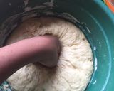 A picture of step 3 of Mini pizza’s.