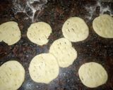 खस्ता मठरी (khasta mathri recipe in hindi) रेसिपी चरण 2 फोटो