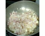 A picture of step 1 of Paneer Capsicum Kulcha.