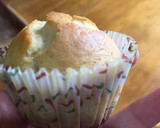 Foto del paso 3 de la receta: Cupcakes/ muffins/ Magdalenas de vainilla súper esponjosos en 30 minutos. Tres pasos!!!