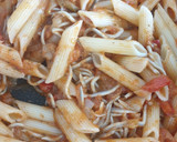 Foto del paso 5 de la receta: Macarrones con verduras y gulas