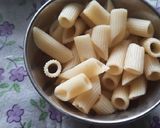 A picture of step 1 of Pasta mix vegetables salad.