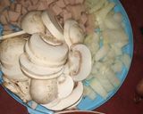 Foto langkah ke 1 dari resep Spaghetti mushroom bolognese.