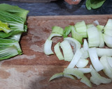 Foto del paso 1 de la receta: Salteado de pack choi y shiitake con huevo pochado