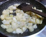 A picture of step 2 of Dry Jeera Aloo.