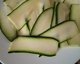 Foto del paso 4 de la receta: Milhoja de calabacín rellena de marisco