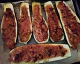Pieczona Cukinia z mięsem mielonym cebulką i keczupem krok przepisu 3 zdjęcie