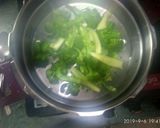 A picture of step 2 of Steamed Broccoli with soy Ginger.