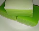 รูปขั้นตอนการทำที่ 6 ของ ขนมชั้นใบเตยกะทิสด (Steamed Pandan Layer Cake)