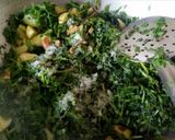A picture of step 2 of Chane ka saag.