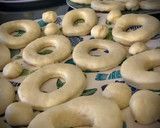 Foto del paso 4 de la receta: PapanașiDonuts de queso (típico de Rumanía)
