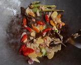 Foto langkah ke 2 dari resep Kepala Ikan Kuah Santan Bumbu Iris.