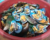 Foto langkah ke 1 dari resep Kerang Saus Padang (dengan jagung).