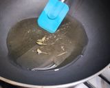 A picture of step 4 of Suji katli halwa.