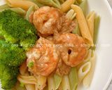 Hình bước làm 1 của món Nui sốt bơ hạnh nhân