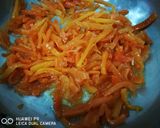A picture of step 3 of Meet stir fry with vegetables.