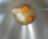 Une image de l'étape 2 de Gâteau aux pommes et raisins secs.