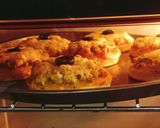 A picture of step 5 of Mini Pizza 🍕🍕🍕.