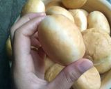 Foto langkah ke 10 dari resep Donat Simple Empuk Menul Menul.