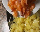 Foto del paso 3 de la receta: Tortilla express de patata y salmón ahumado