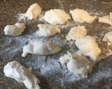 Foto del paso 6 de la receta: Panadería: Facturas de grasa (hojaldre criollo)