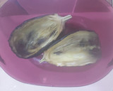Foto del paso 2 de la receta: Berenjenas rellenas de pollo en 15 minutos