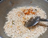 A picture of step 2 of Puffed rice masala.