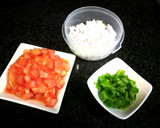 Foto del paso 1 de la receta: Sopa de tomate con lechuga romana