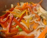 Foto del paso 2 de la receta: Guiso carne y fideos