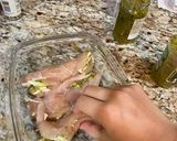 A picture of step 2 of Pesto mozzarella chicken.