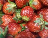 A picture of step 1 of Strawberry milkshake.