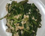 Foto langkah ke 4 dari resep Tumis kangkung bawang putih.