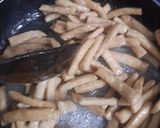 સ્વીટ ફિંગર્સ મઠરી (Sweet Fingers Mathri Recipe In Gujarati) રેસીપી સ્ટેપ3ફોટો