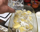 Foto del paso 4 de la receta: Filetes de lubina al horno con cebolla patata tomate natural y aderezo Vidalim