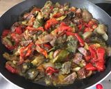 Une image de l'étape 1 de Piperade à ma façon.