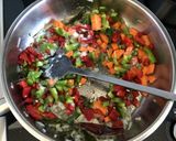 A picture of step 2 of Vegetables Vermicelli Upma.