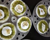 A picture of step 3 of Bread paneer Dhokla.