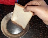 A picture of step 2 of Stuffed bread patties.