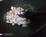Foto langkah ke 5 dari resep Tumis pucuk bijur (ubi ungu) pakai udang sedang.