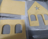 Foto del paso 3 de la receta: Casita navideña de galletas