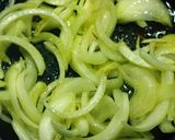 Foto del paso 2 de la receta: Bifes con cebollas y huevos